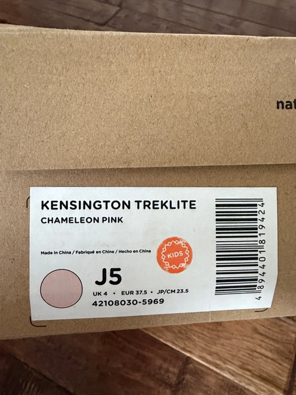 Native Kensington Treklite All-Weather Boots in Chameleon Pink size J5